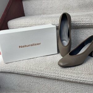 Naturalizer Lauren Taupe Leather Heel Padded Insole Neutral Pumps Shoes Office